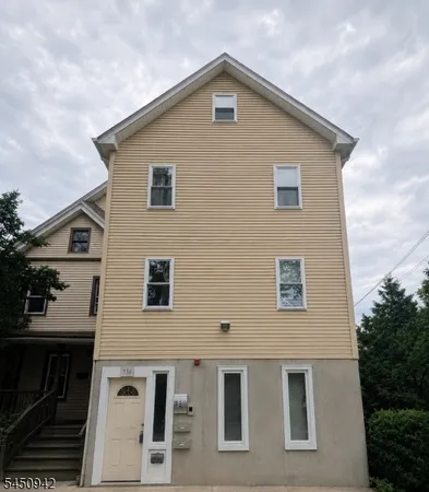 $2,000 | 336 East 4th Street, Unit 3, Plainfield, NJ 07060