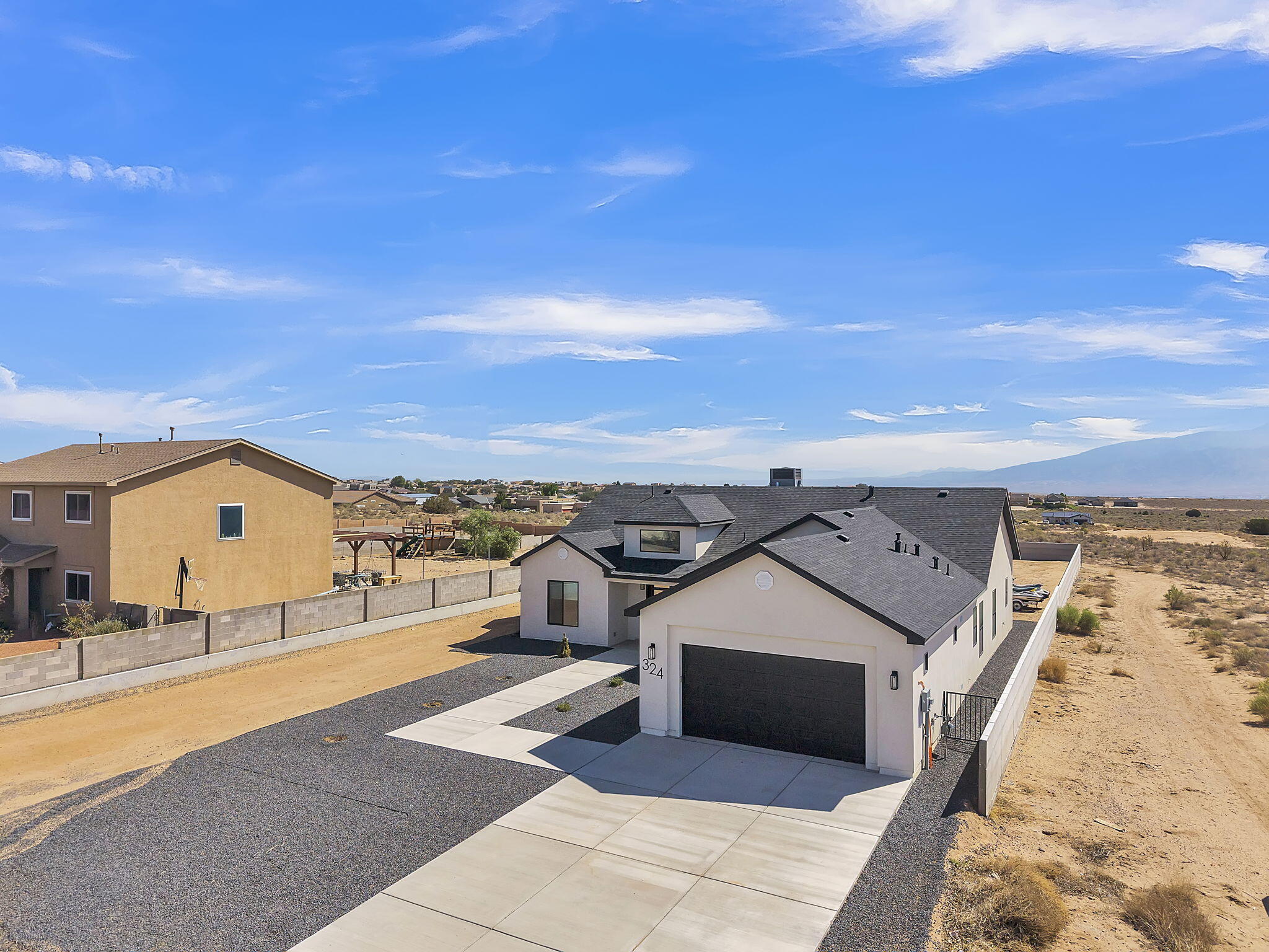 324 2nd Street Northeast Rio Rancho, NM 87124 - Photo 6 of 98 Gallery Image 6