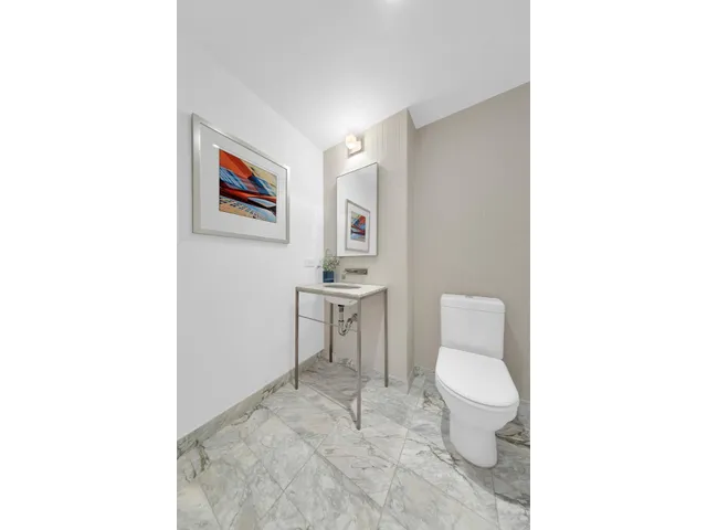 $2,800,000 | 322 West 57th Street, Unit 51M | Hell's Kitchen