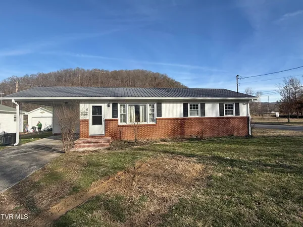 $194,900 | 412 South Main Street, Elizabethton, TN 37643
