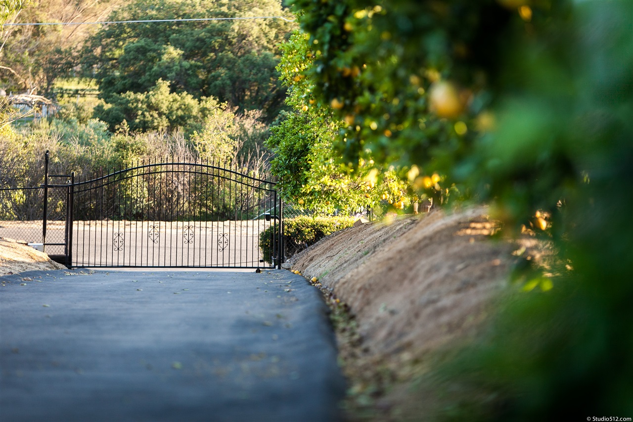 19204 Los Hermanos Ranch Road Valley Center, CA 92082 - Photo 2 of 25 Electronic Gated Entry
