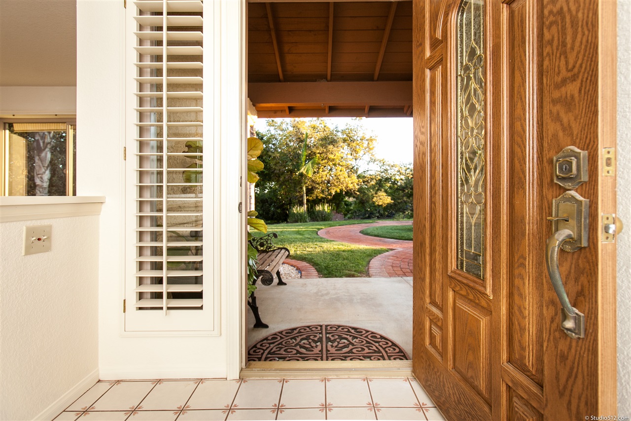 19204 Los Hermanos Ranch Road Valley Center, CA 92082 - Photo 4 of 25 Gallery Image 4
