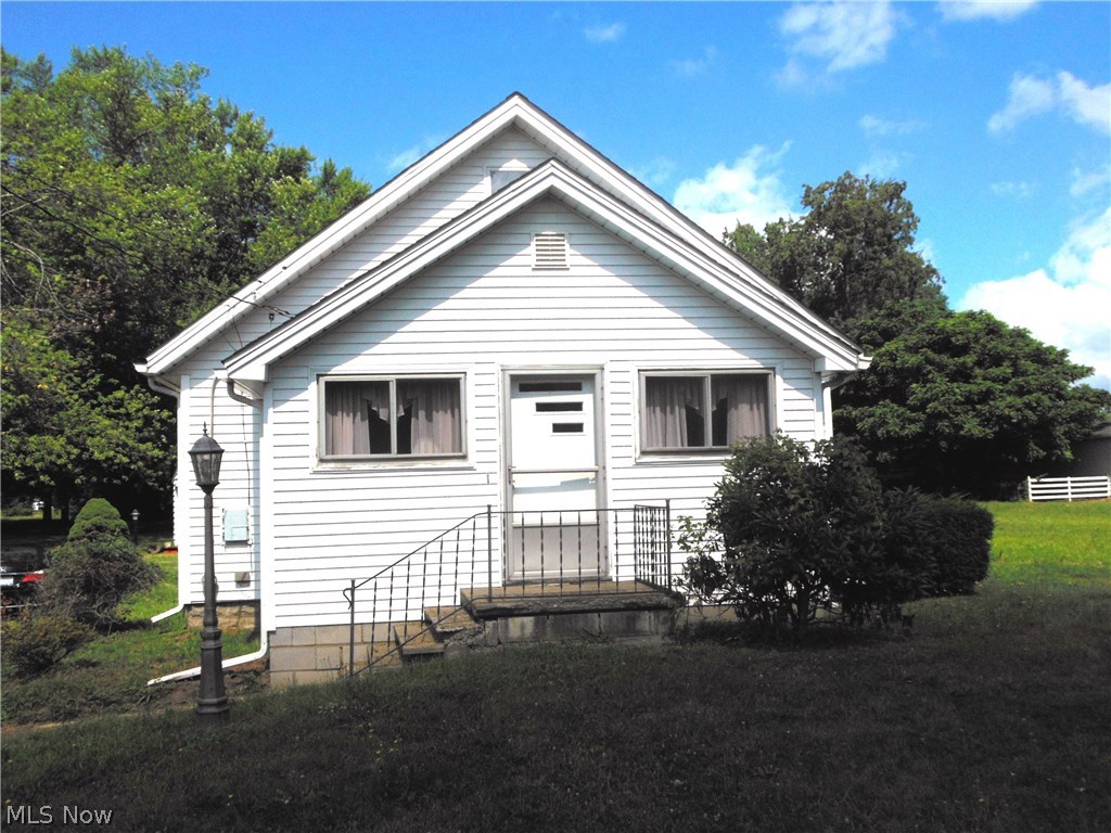 1580 Dock Road Madison, OH 44057 - Photo 2 of 14