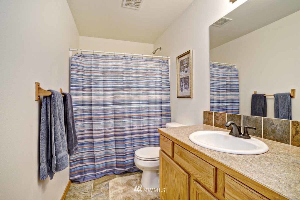 7210 191st Avenue Southwest Rochester, WA 98579 - Photo 11 of 22