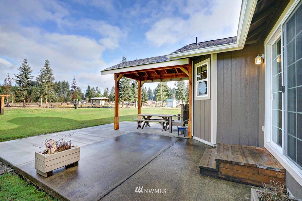 7210 191st Avenue Southwest Rochester, WA 98579 - Photo 20 of 22