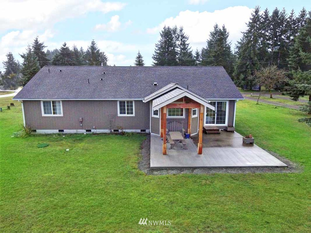 7210 191st Avenue Southwest Rochester, WA 98579 - Photo 4 of 22
