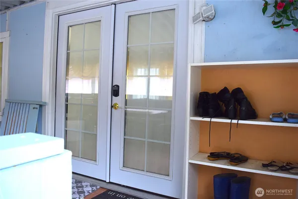 a view of washer and dryer