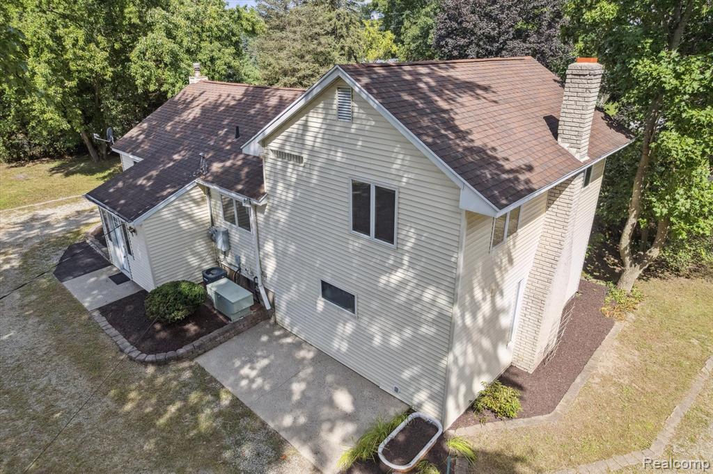 1202 Garden Road Milford, MI 48381 - Photo 45 of 54 Gallery Image 45