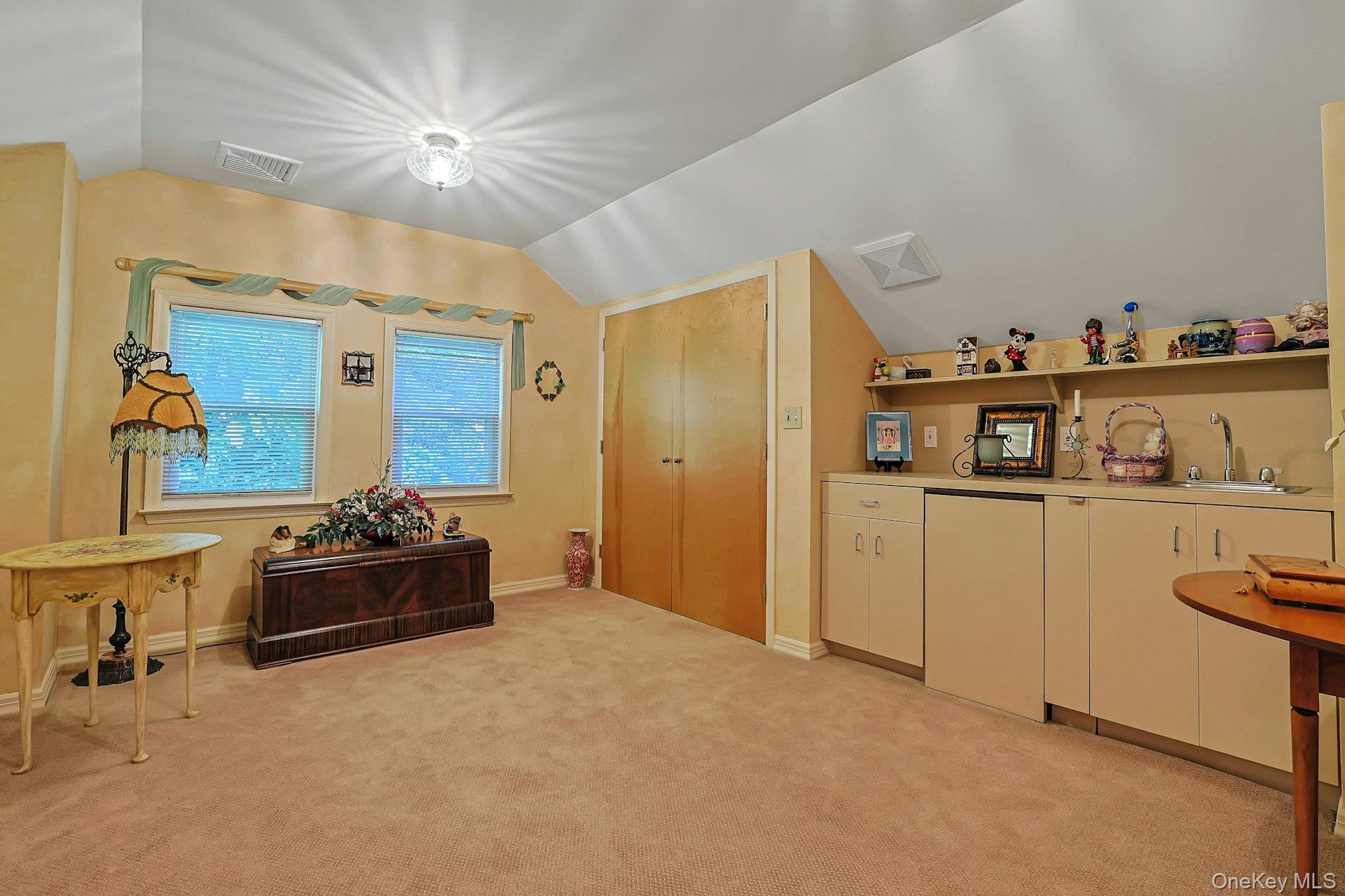 72 Brookfield Road Mount Vernon, NY 10552 - Photo 27 of 46 2nd floor 5th Bedroom