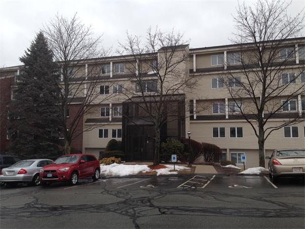 4 Duck Pond Road, Unit 220 Beverly, MA 01915 - Photo 1 of 17 Gallery Image 1