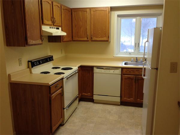 4 Duck Pond Road, Unit 220 Beverly, MA 01915 - Photo 5 of 17 Gallery Image 5