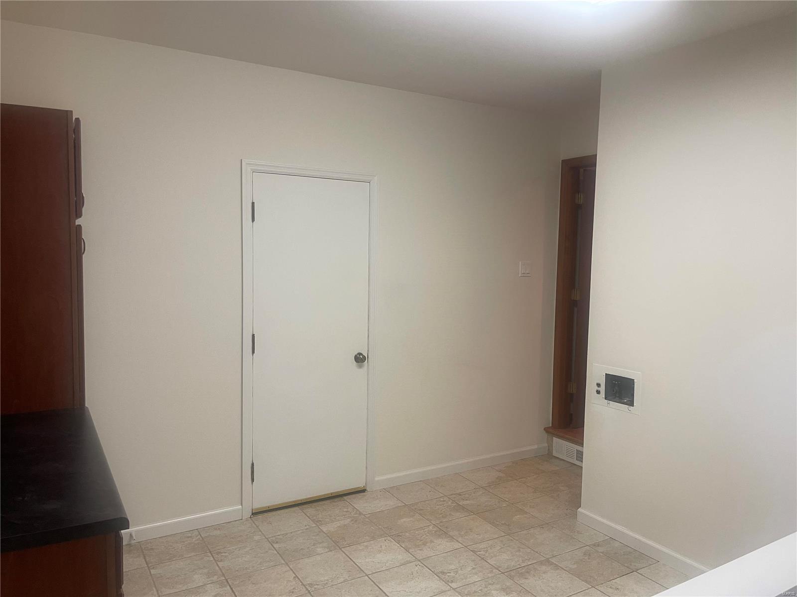 4323 Robbins Mill Road Florissant, MO 63034 - Photo 13 of 25