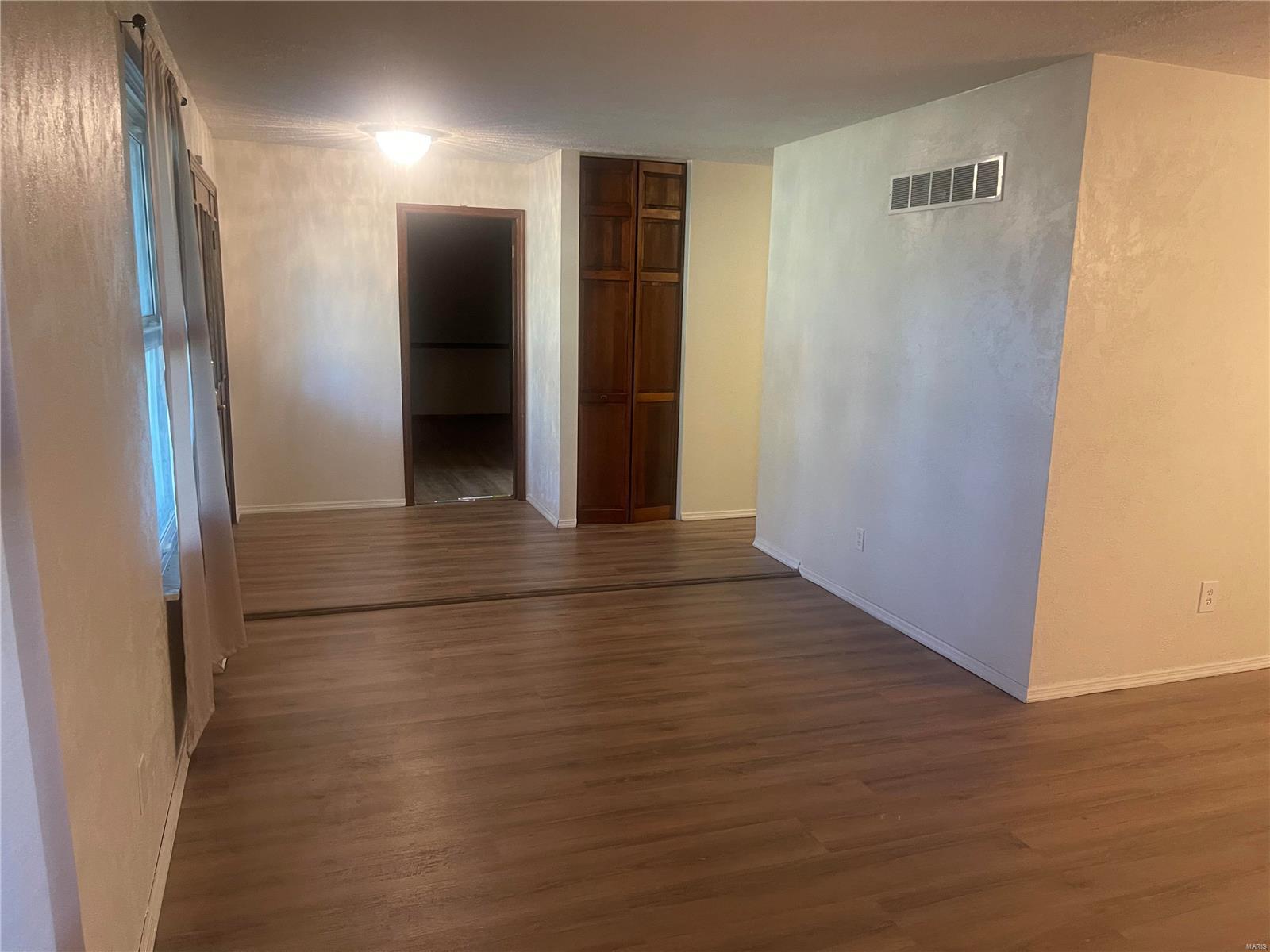 4323 Robbins Mill Road Florissant, MO 63034 - Photo 2 of 25