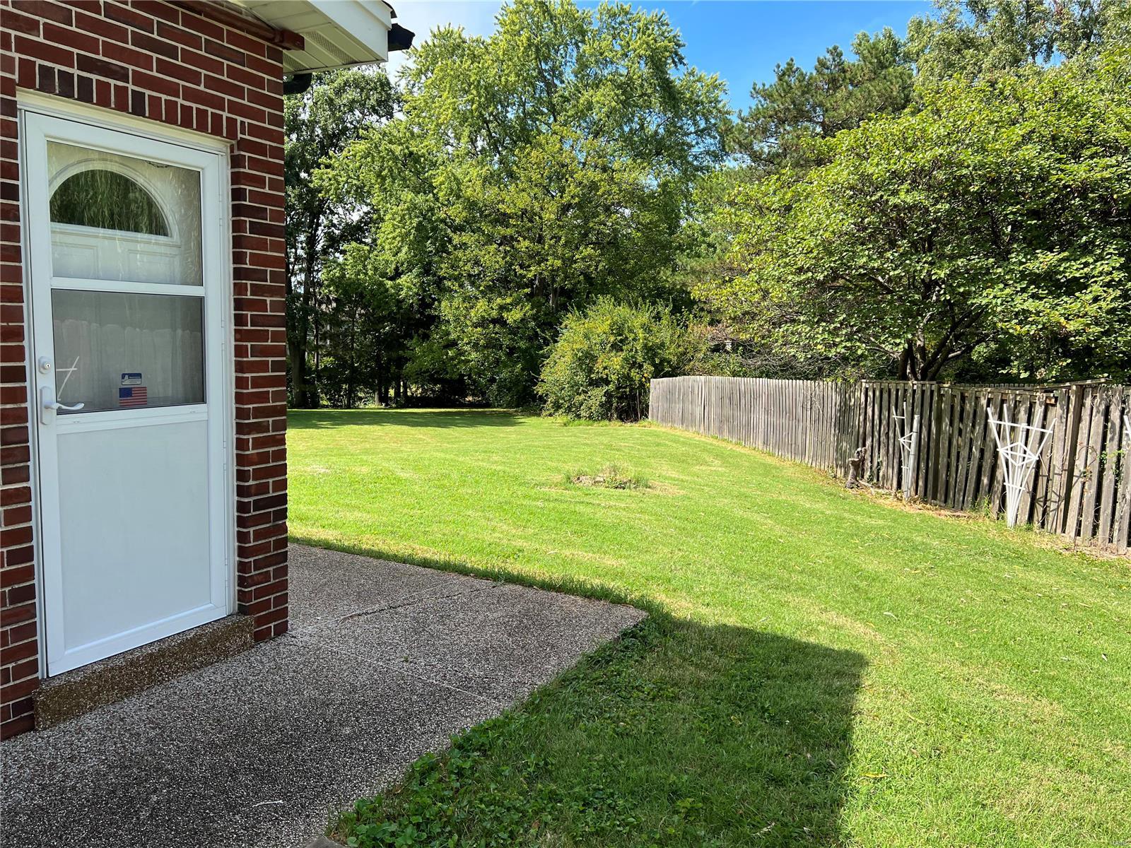 4323 Robbins Mill Road Florissant, MO 63034 - Photo 23 of 25