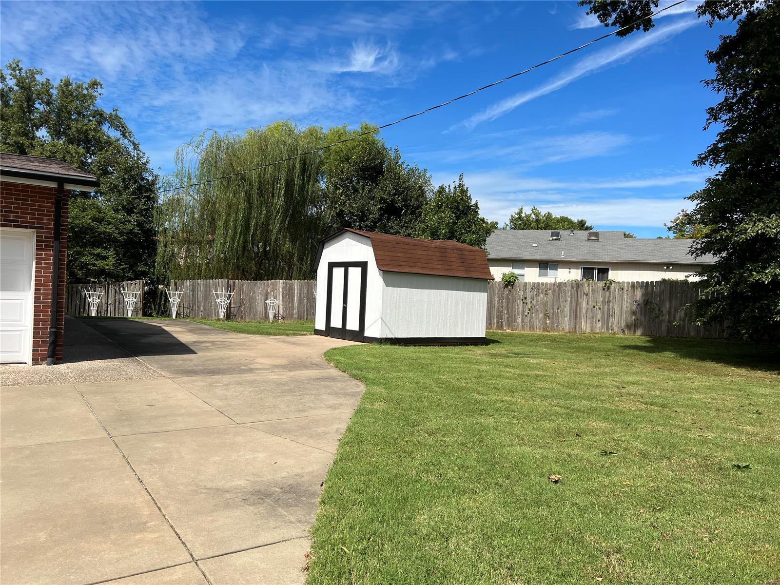 4323 Robbins Mill Road Florissant, MO 63034 - Photo 25 of 25