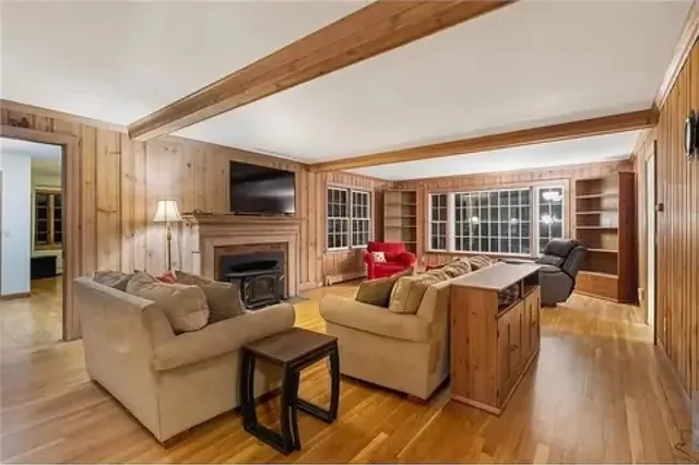 $1,125 | 160 Woodbine Road, South Kingstown, RI 02879