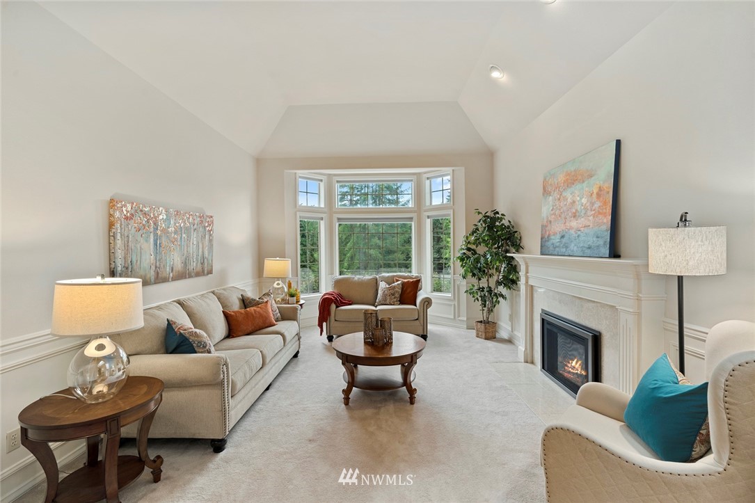 21140 Southeast May Valley Road Issaquah, WA 98027 - Photo 3 of 32 Gallery Image 3