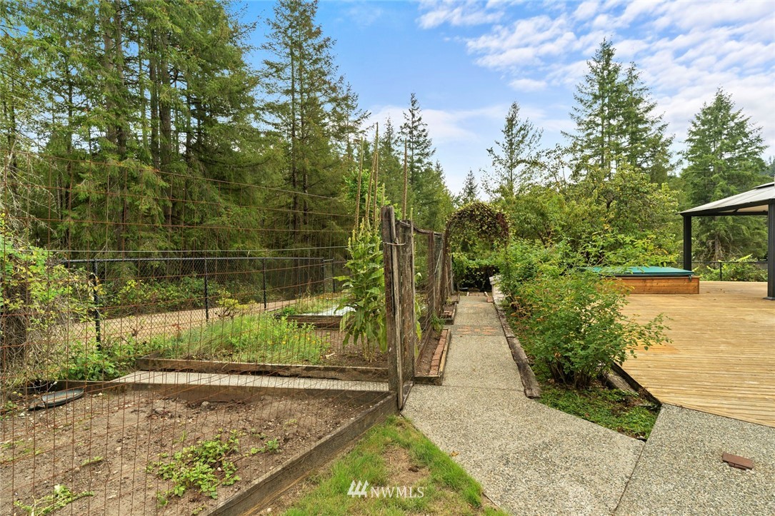 21140 Southeast May Valley Road Issaquah, WA 98027 - Photo 26 of 32 Gallery Image 26
