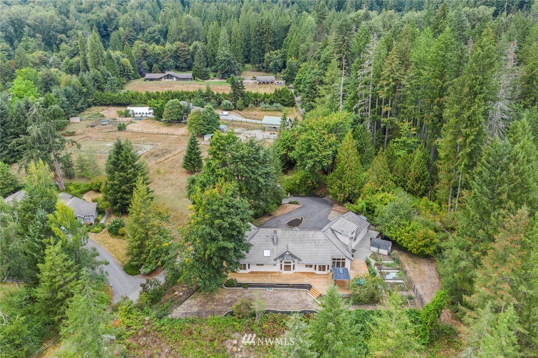 21140 Southeast May Valley Road Issaquah, WA 98027 - Photo 30 of 32 Gallery Image 30
