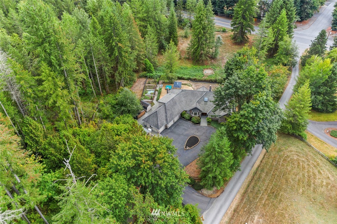 21140 Southeast May Valley Road Issaquah, WA 98027 - Photo 31 of 32 Gallery Image 31
