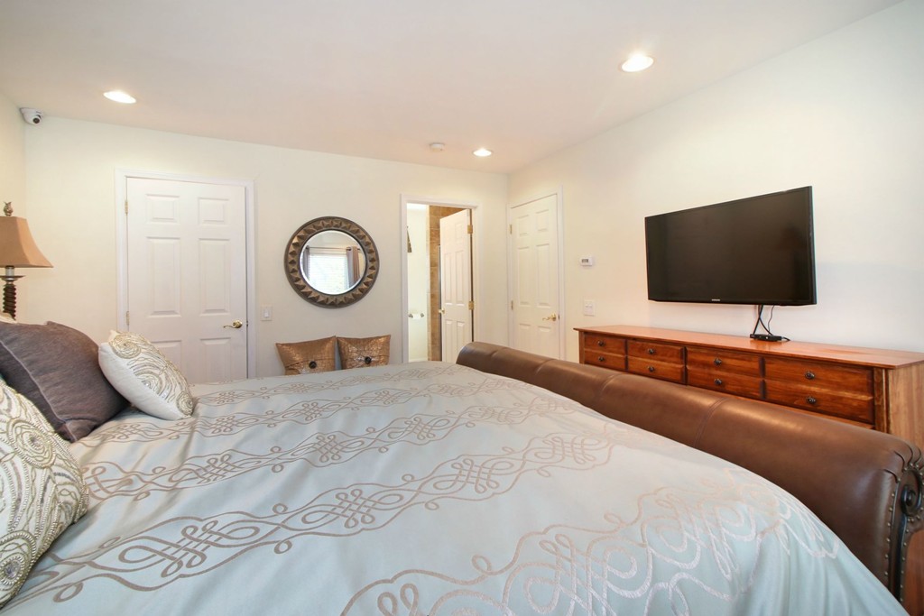 62 Greensboro Road Dedham, MA 02026 - Photo 20 of 30 Gallery Image 20