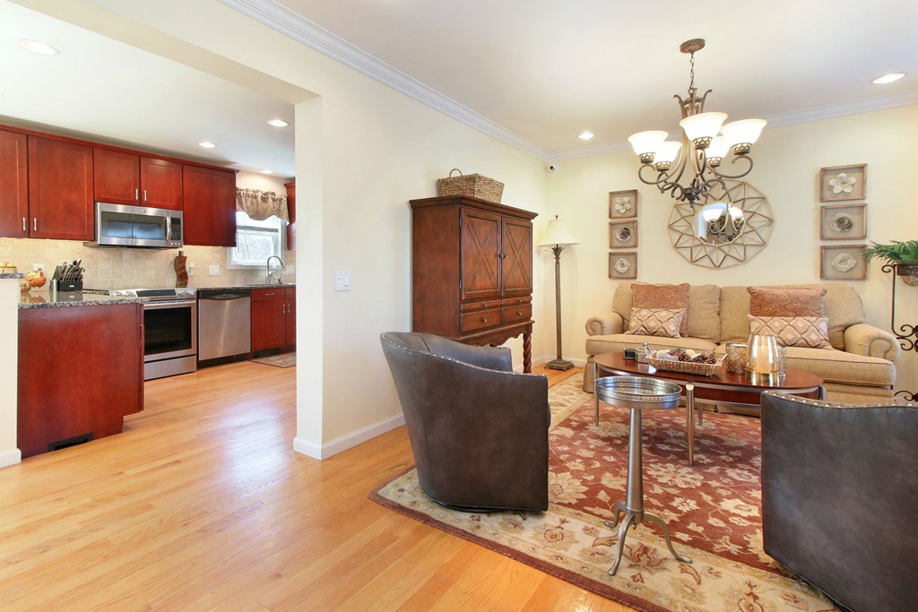 62 Greensboro Road Dedham, MA 02026 - Photo 5 of 30 Gallery Image 5