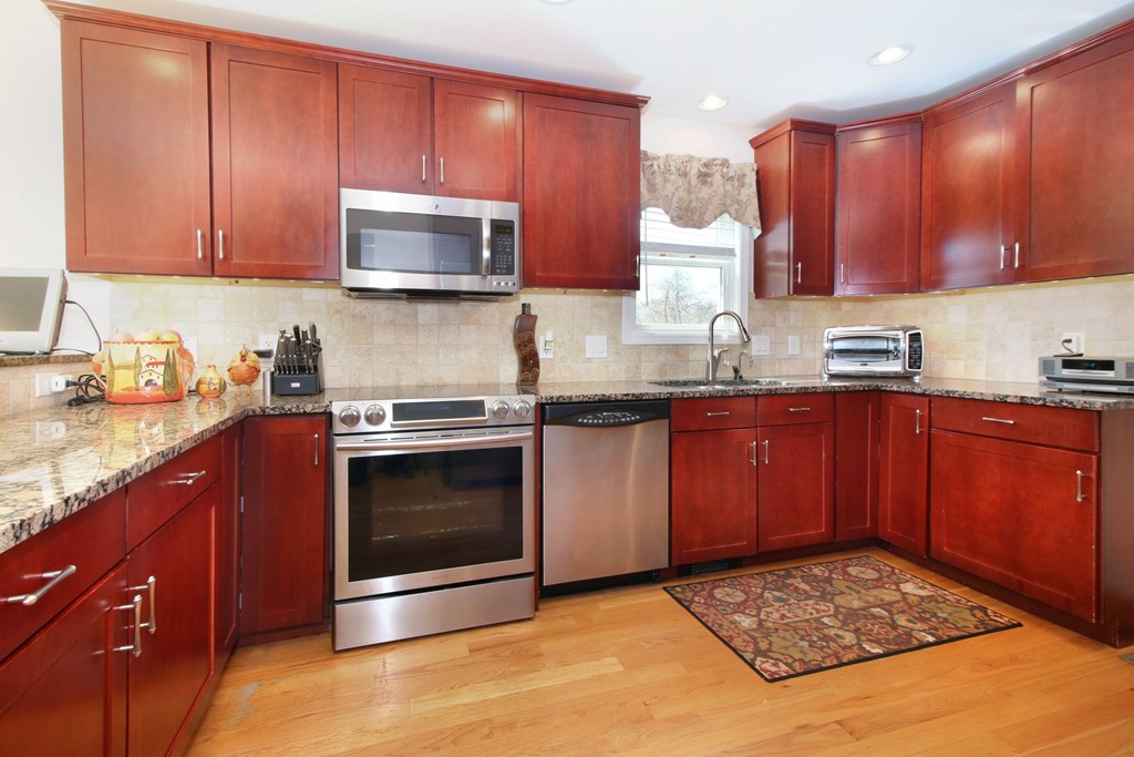 62 Greensboro Road Dedham, MA 02026 - Photo 7 of 30 Gallery Image 7