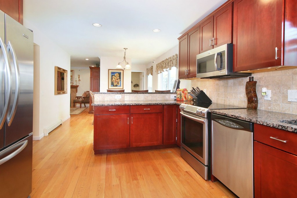 62 Greensboro Road Dedham, MA 02026 - Photo 8 of 30 Gallery Image 8