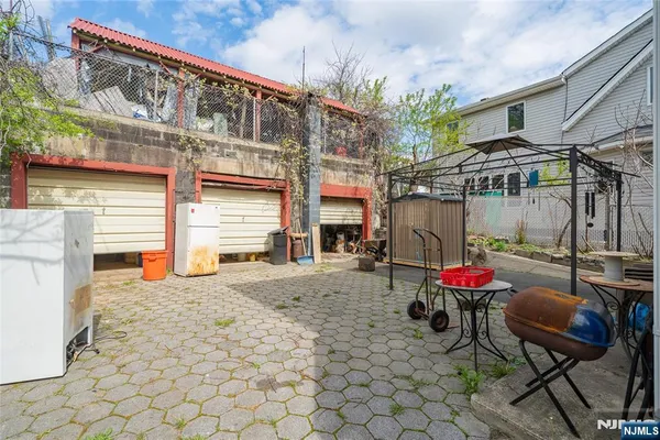 $799,900 | 429 Palisade Avenue, Cliffside Park, NJ 07010