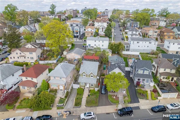 $799,900 | 429 Palisade Avenue, Cliffside Park, NJ 07010