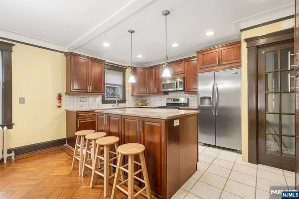 $799,900 | 429 Palisade Avenue, Cliffside Park, NJ 07010