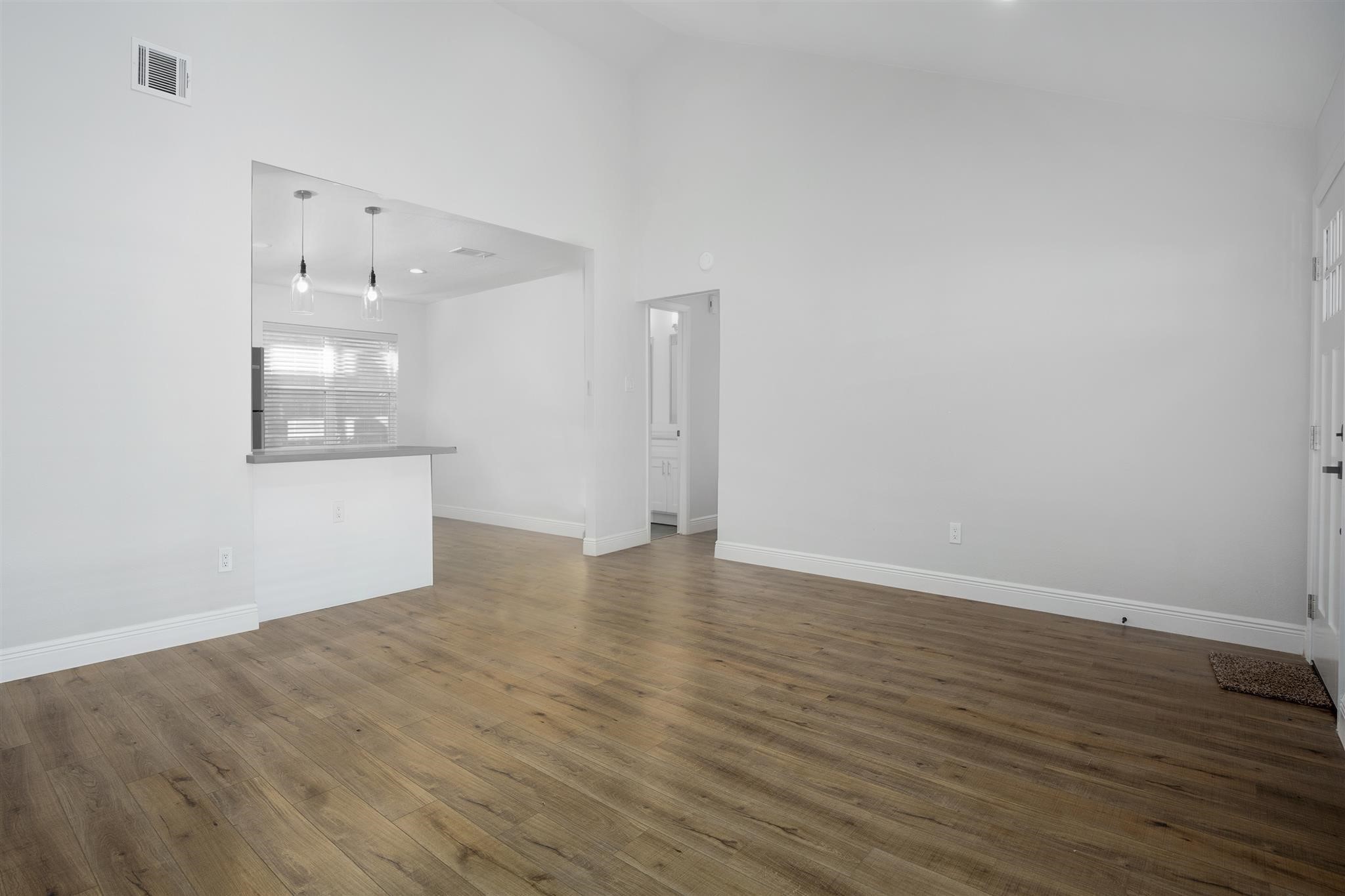 9026 Carousel Lane, Unit B Houston, TX 77080 - Photo 5 of 14