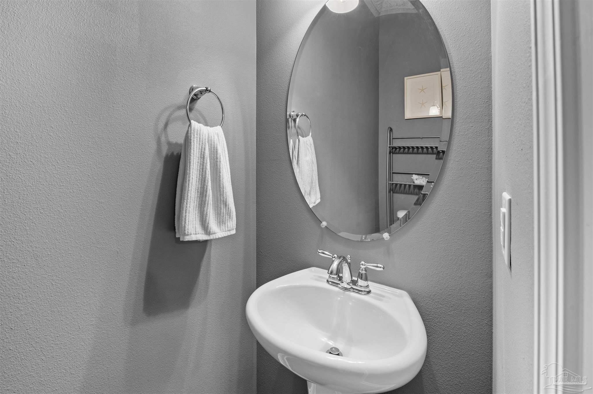 328 Nowak Road Cantonment, FL 32533 - Photo 4 of 36 Gallery Image 4