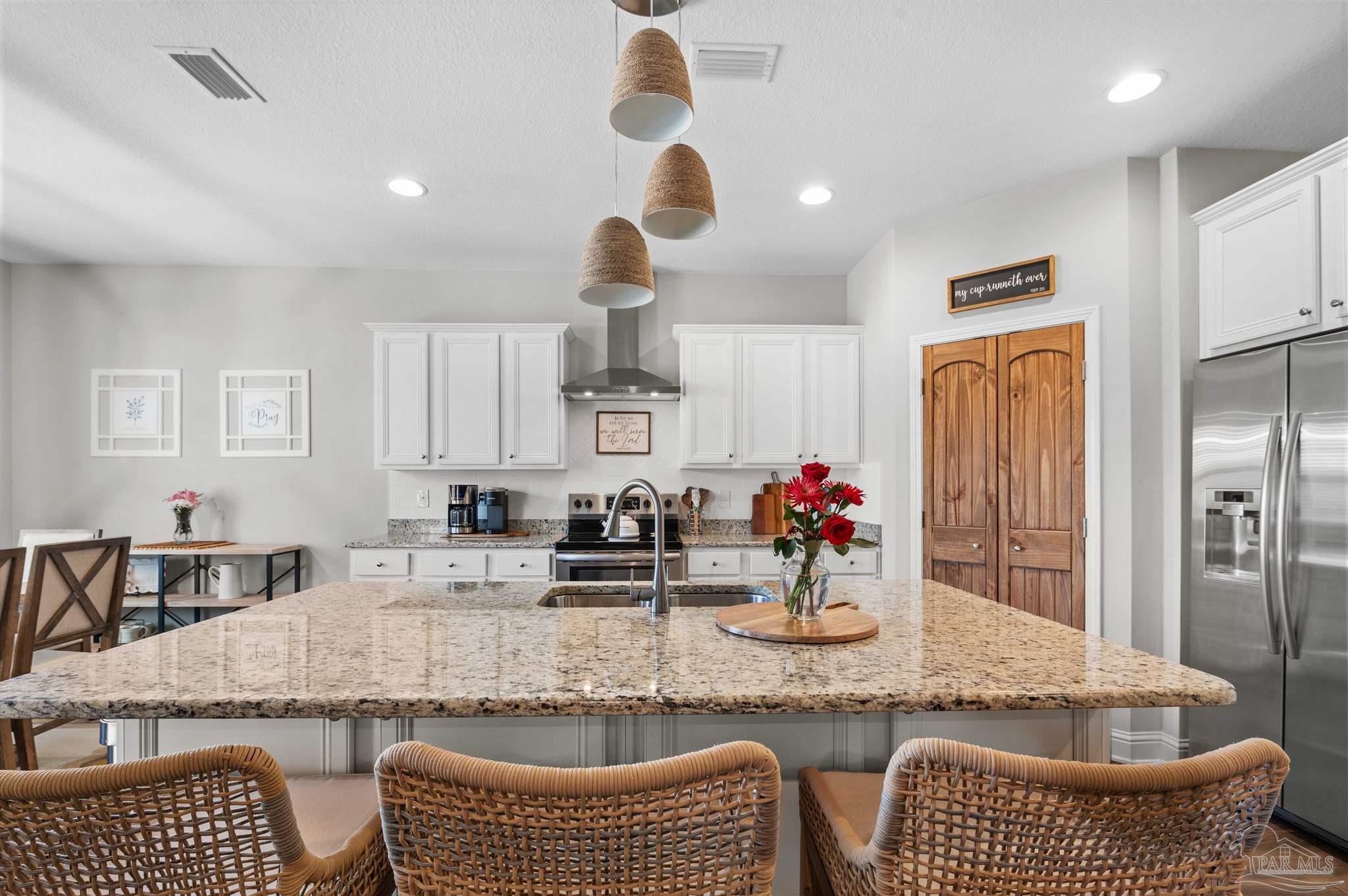 328 Nowak Road Cantonment, FL 32533 - Photo 10 of 36 Gallery Image 10