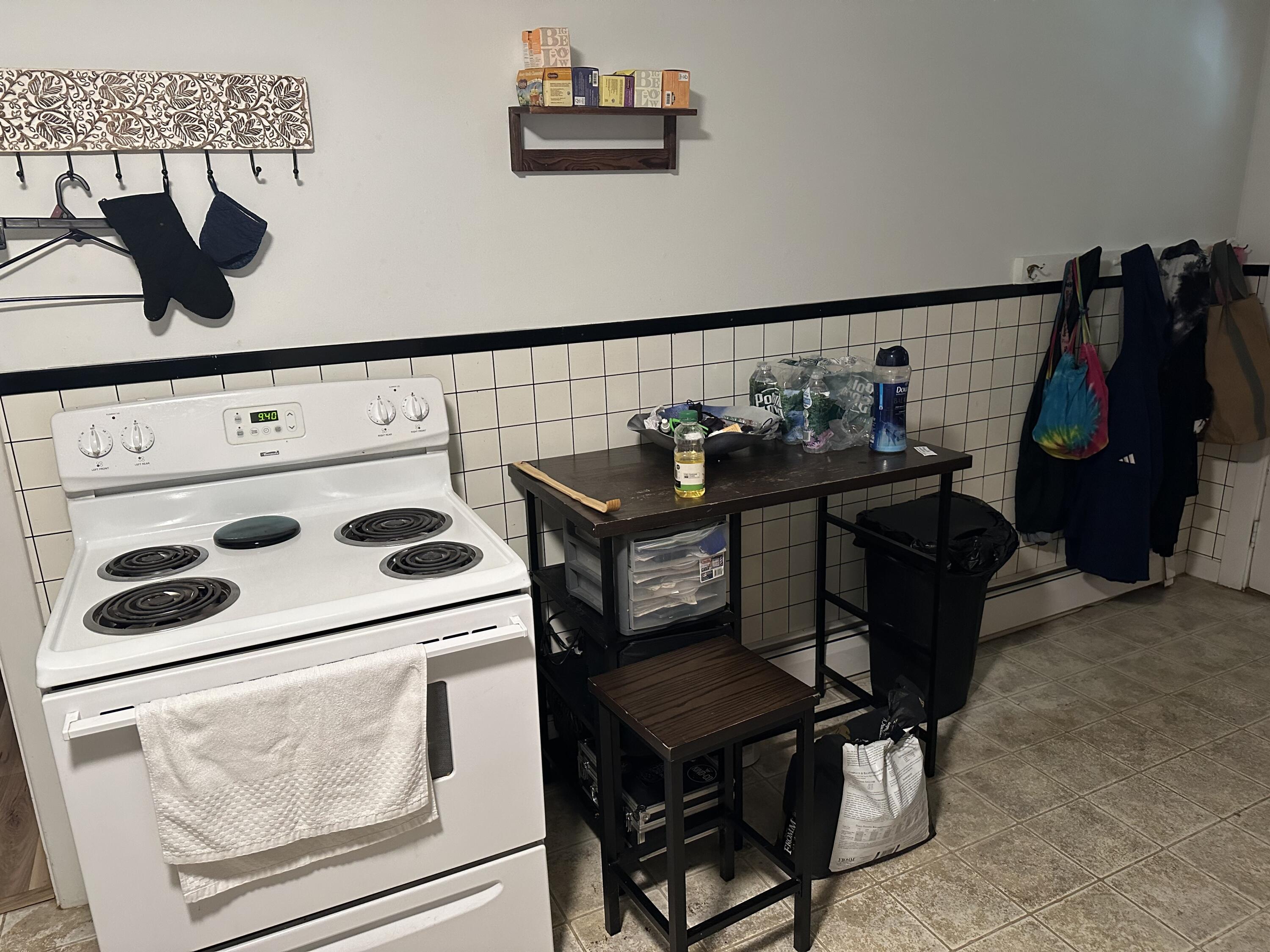 19 Millbrook Road Scarborough, ME 04074 - Photo 24 of 34 Unit 3 Kitchen