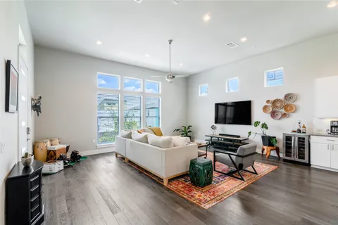 $550,000 | 6025 Seville Drive, Austin, TX 78724