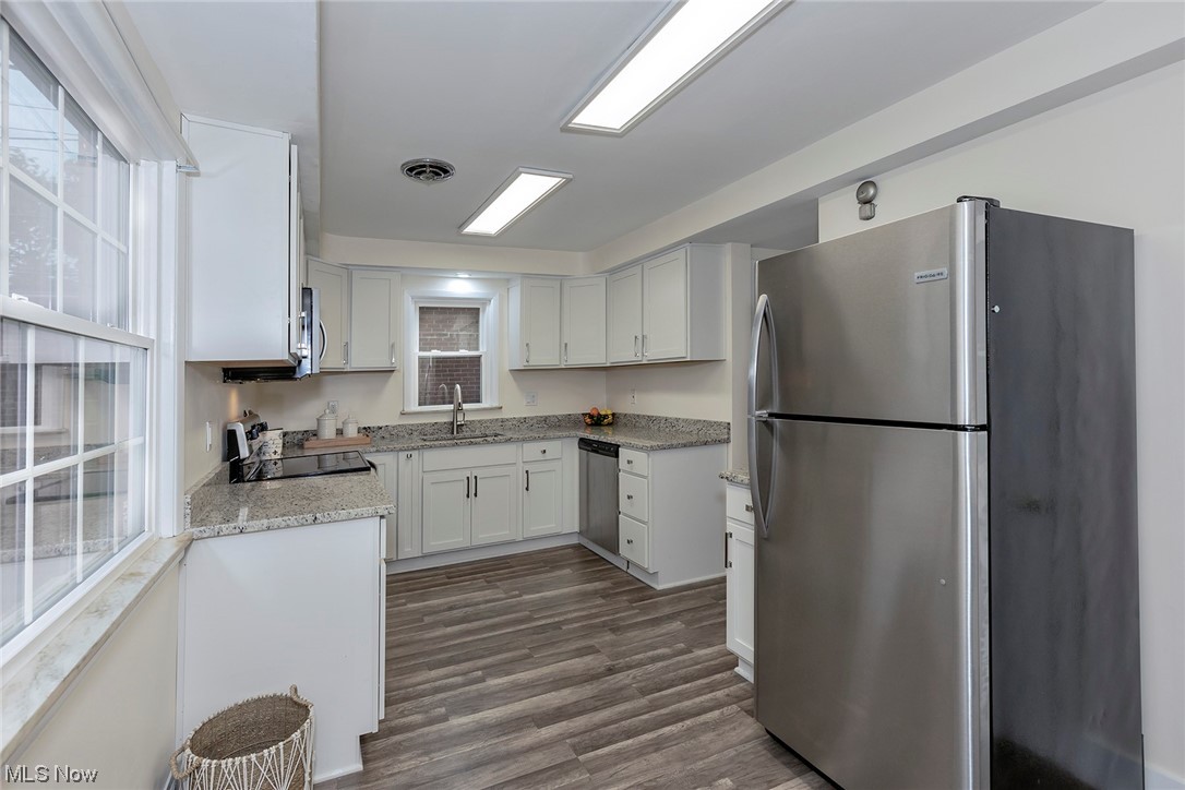 3889 Faversham Road Cleveland, OH 44118 - Photo 14 of 29 Gallery Image 14