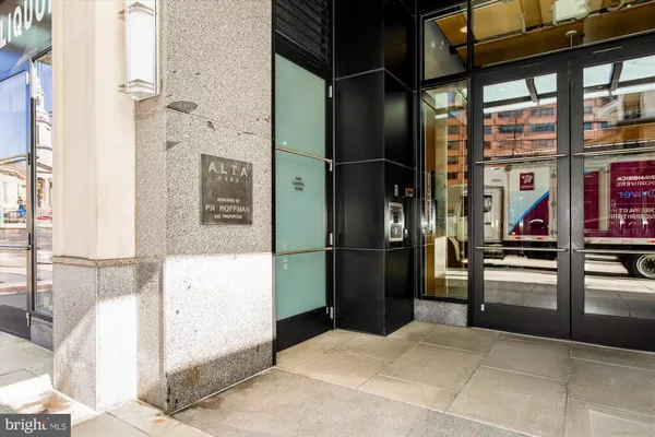 $2,500 | 1133 14th Street Northwest, Unit 1209, Washington, DC 20005