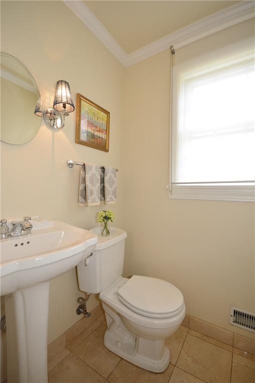 104 Hawthorne Road Fox Chapel, PA 15238 - Photo 11 of 24 Gallery Image 11