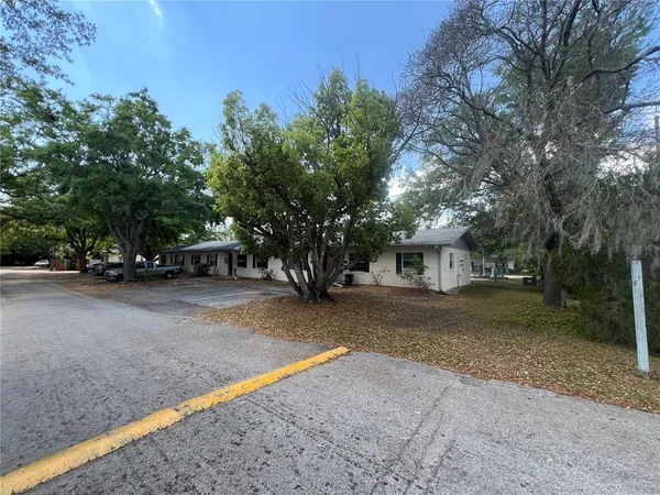 $3,600,000 | 1000 East Caroline Street, Tavares, FL 32778
