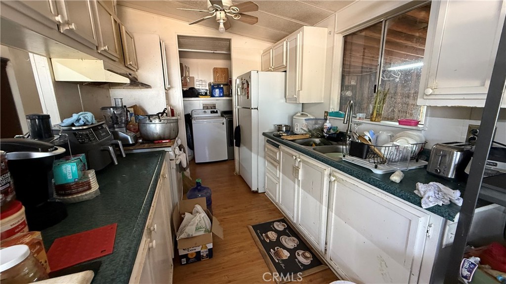 39100 Desert View Road Newberry Springs, CA 92365 - Photo 7 of 51 Gallery Image 7