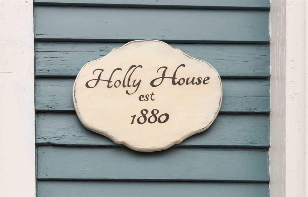 55 Linebrook Road, Unit 1 Ipswich, MA 01938 - Photo 24 of 25 a view of wooden floor and a potted plant