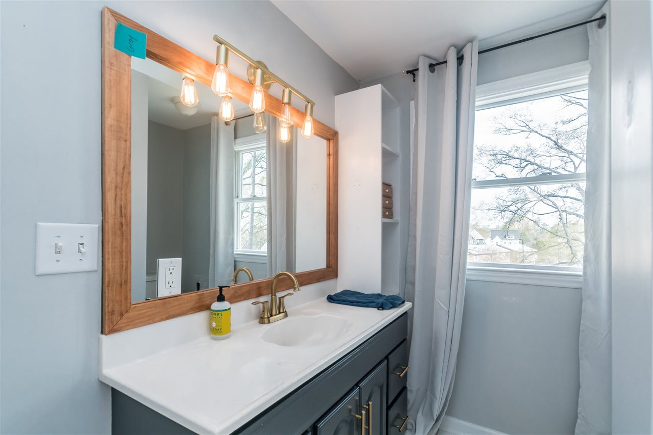 729 Kimbrough Street Raleigh, NC 27608 - Photo 18 of 24 Photo 18