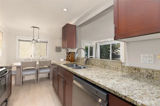 $550,000 | 2830 Northwest 56th Street, Unit 306, Seattle, WA 98107