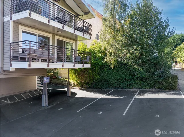 $550,000 | 2830 Northwest 56th Street, Unit 306, Seattle, WA 98107