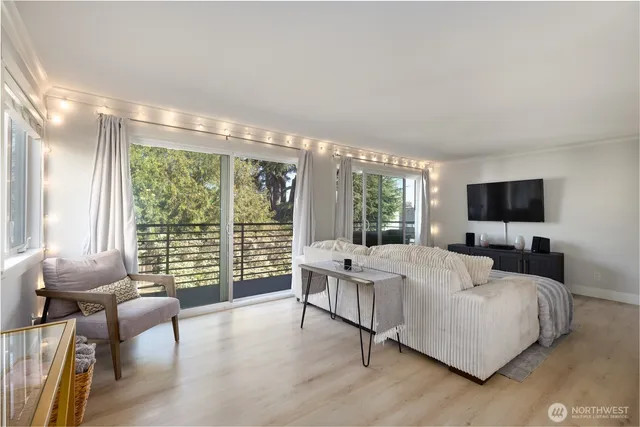 $550,000 | 2830 Northwest 56th Street, Unit 306, Seattle, WA 98107