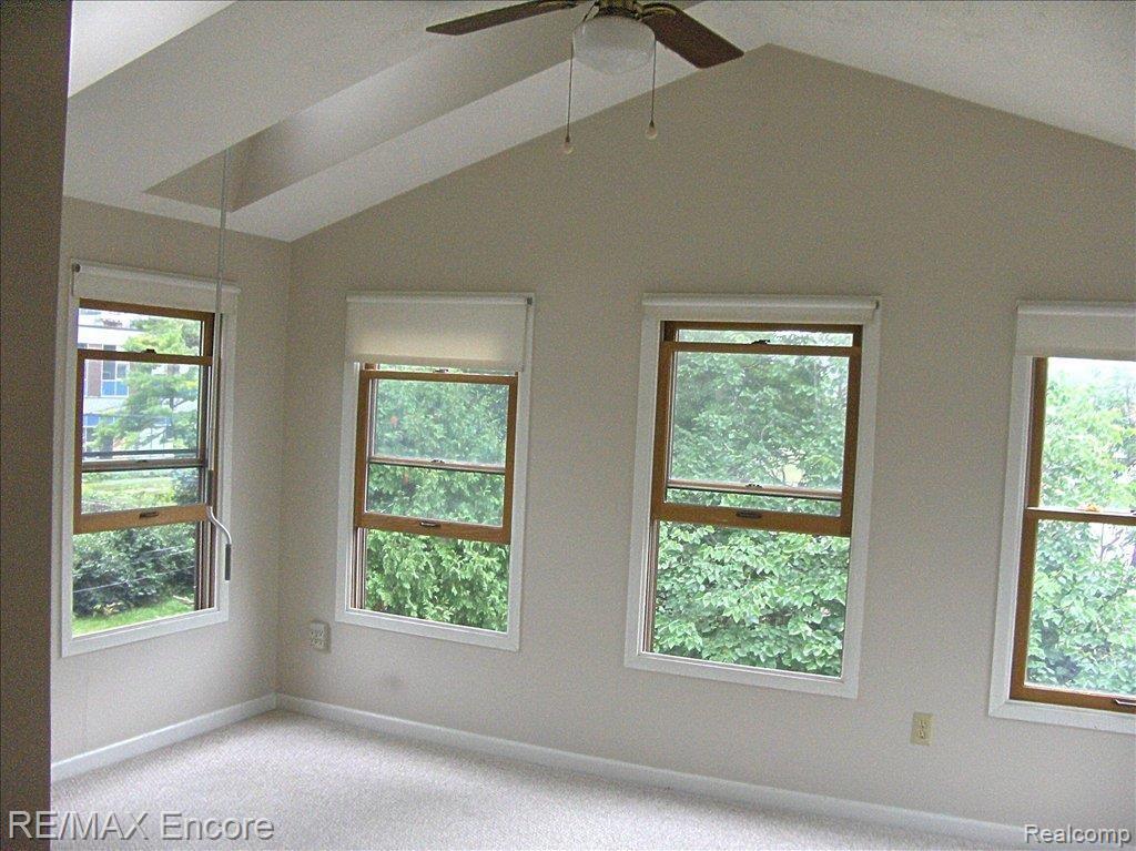 76 Chippewa Road Pontiac, MI 48341 - Photo 10 of 21 Master Bedroom