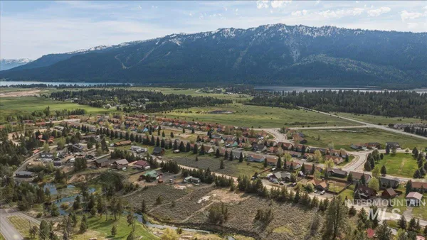 $199,900 | 13124 Cameron Drive, Donnelly, ID 83615