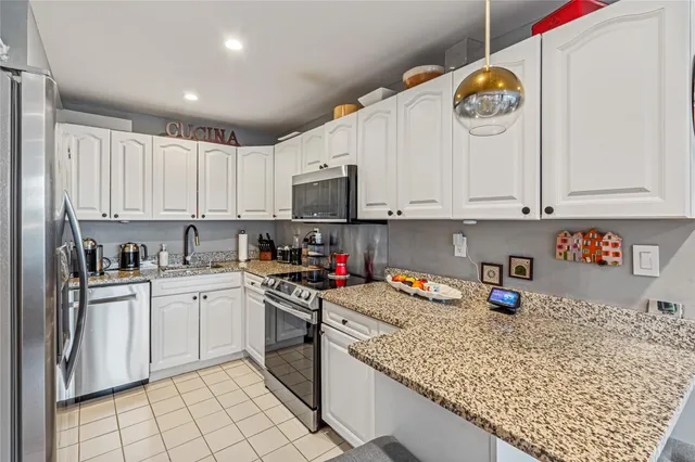 $440,000 | 162-40 9th Avenue, Unit 3B | Beechhurst