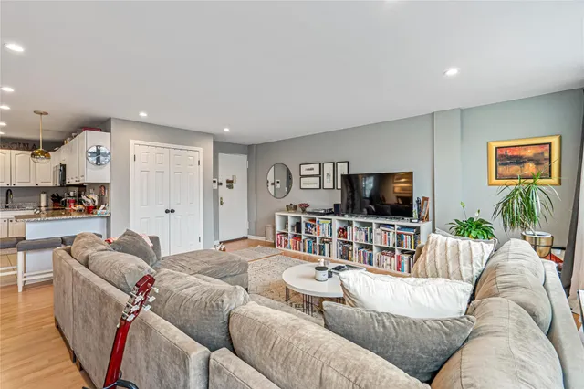 $440,000 | 162-40 9th Avenue, Unit 3B | Beechhurst